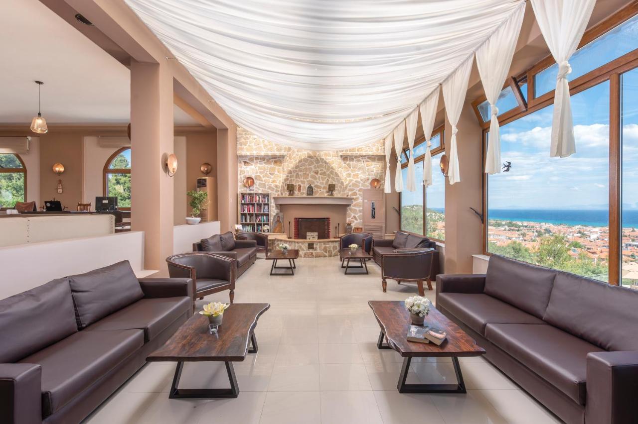 Alia Palace Hotel - Adults Only 16+ 哈爾基季基州 外观 照片 The hotel's lobby