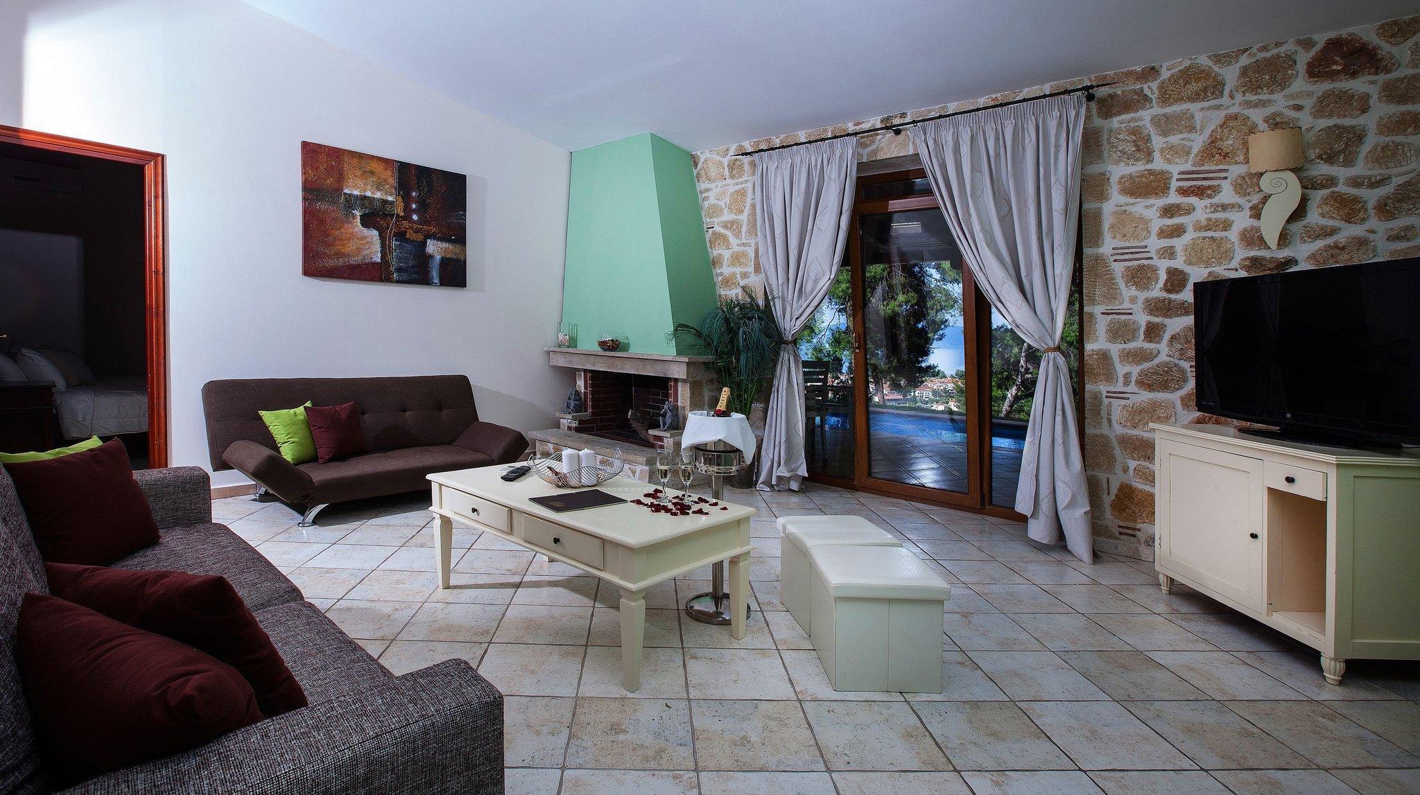 Alia Palace Hotel - Adults Only 16+ 哈爾基季基州 外观 照片 A living room